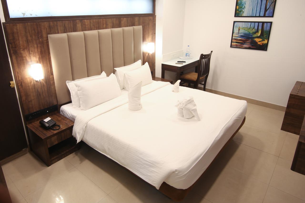 Golden Chariot The Boutique Hotel Mumbai  Buitenkant foto
