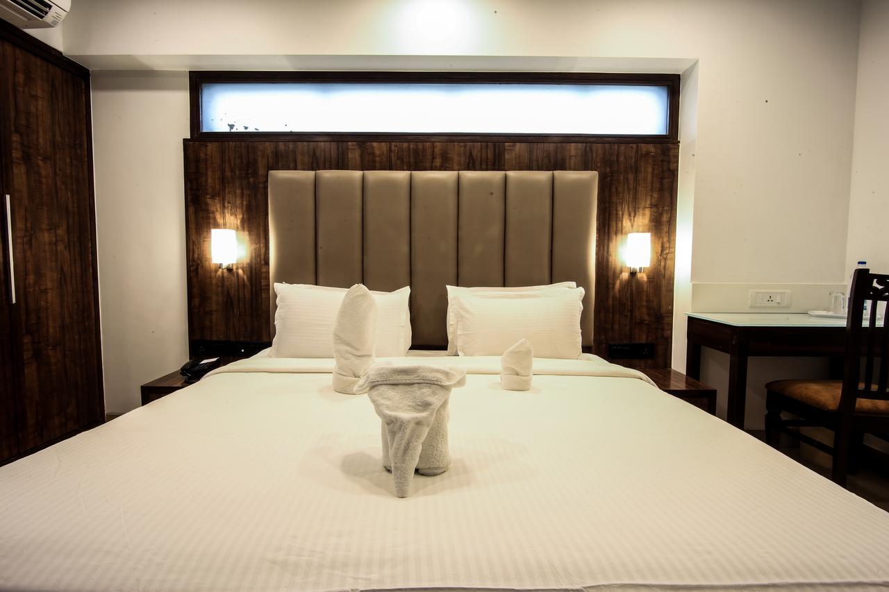 Golden Chariot The Boutique Hotel Mumbai  Buitenkant foto