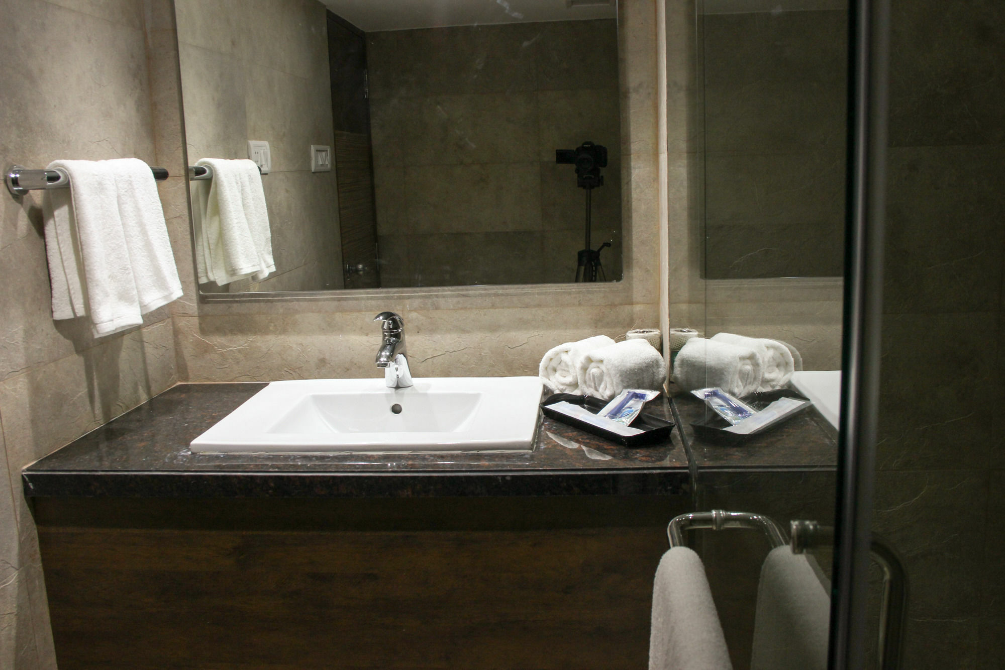 Golden Chariot The Boutique Hotel Mumbai  Buitenkant foto